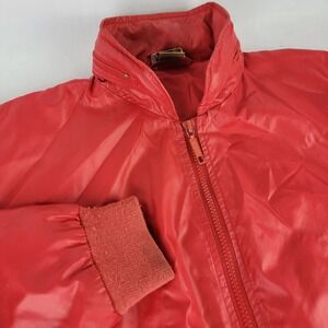 Izod Club Mens Red Vintage Nylon Windbreaker Jacket Hidden Hood Size Medium